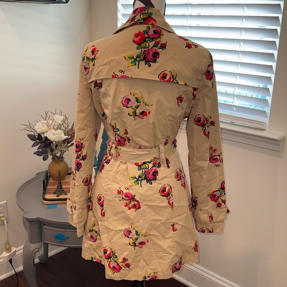 Tulle Floral Trench Coat - Picture 3 of 9